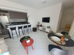 Apartamento próx à Orla Atalaia, com 2 Quartos climatizados